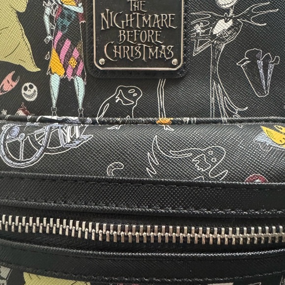 Unisex Loungefly Nightmare Before Christmas Disney Mini Black Backpack Rare - Picture 2 of 4